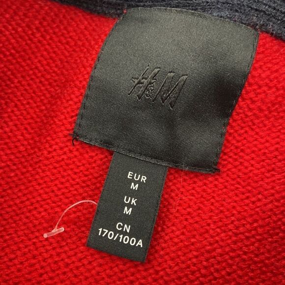 H&M Christmas I’m On Your Wishlist Sweater size Medium - Picture 2 of 5